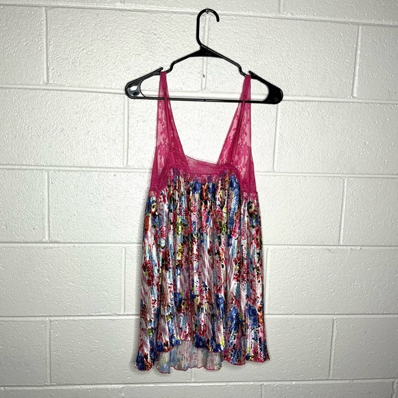 < Limited Edition Victoria’s Secret X Mary Katrantzou Lingerie Top > - Picture 5 of 5